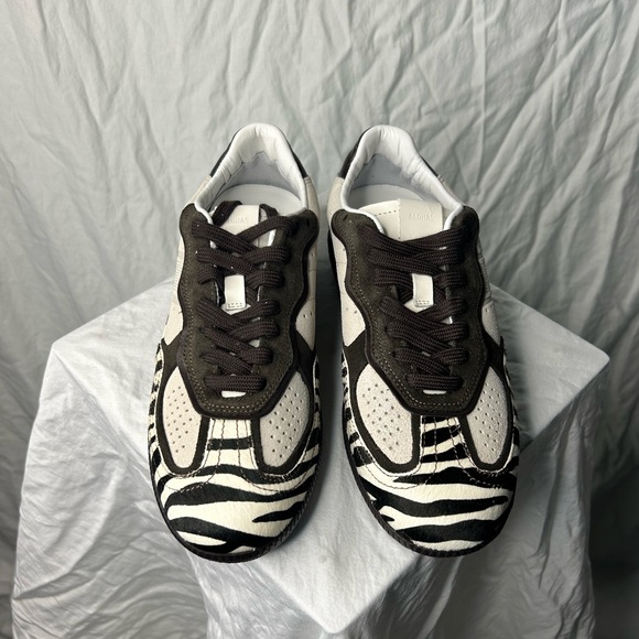 ALOHAS Zebra Sneakers - Picture 6 of 12